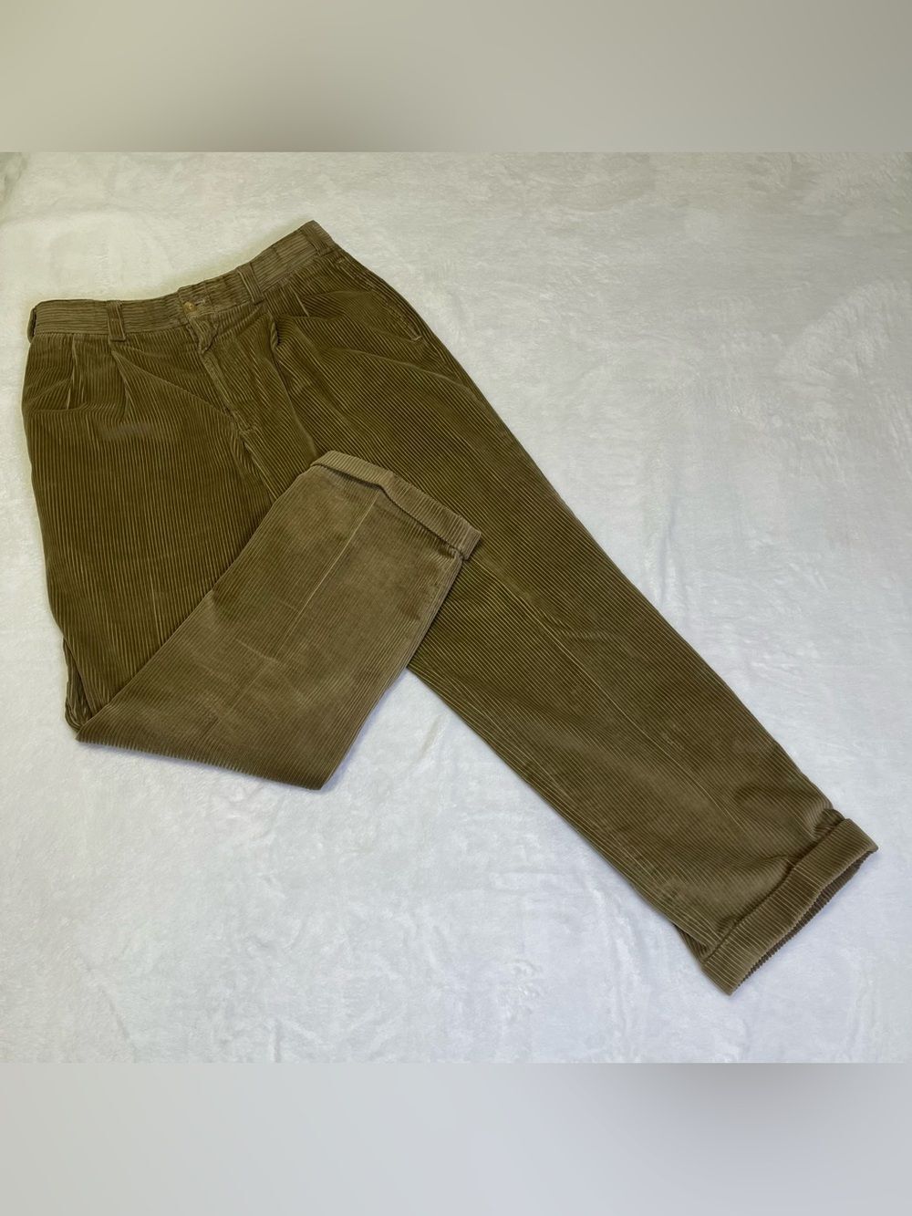 Bills Khakis Mens Tan Caramel Corduroy Pleated Cuffed Pants Waist 34 Made in USA